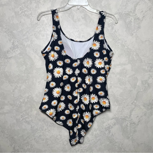 Emily B Daisy pattern one piece swimsuit - Picture 2 of 9